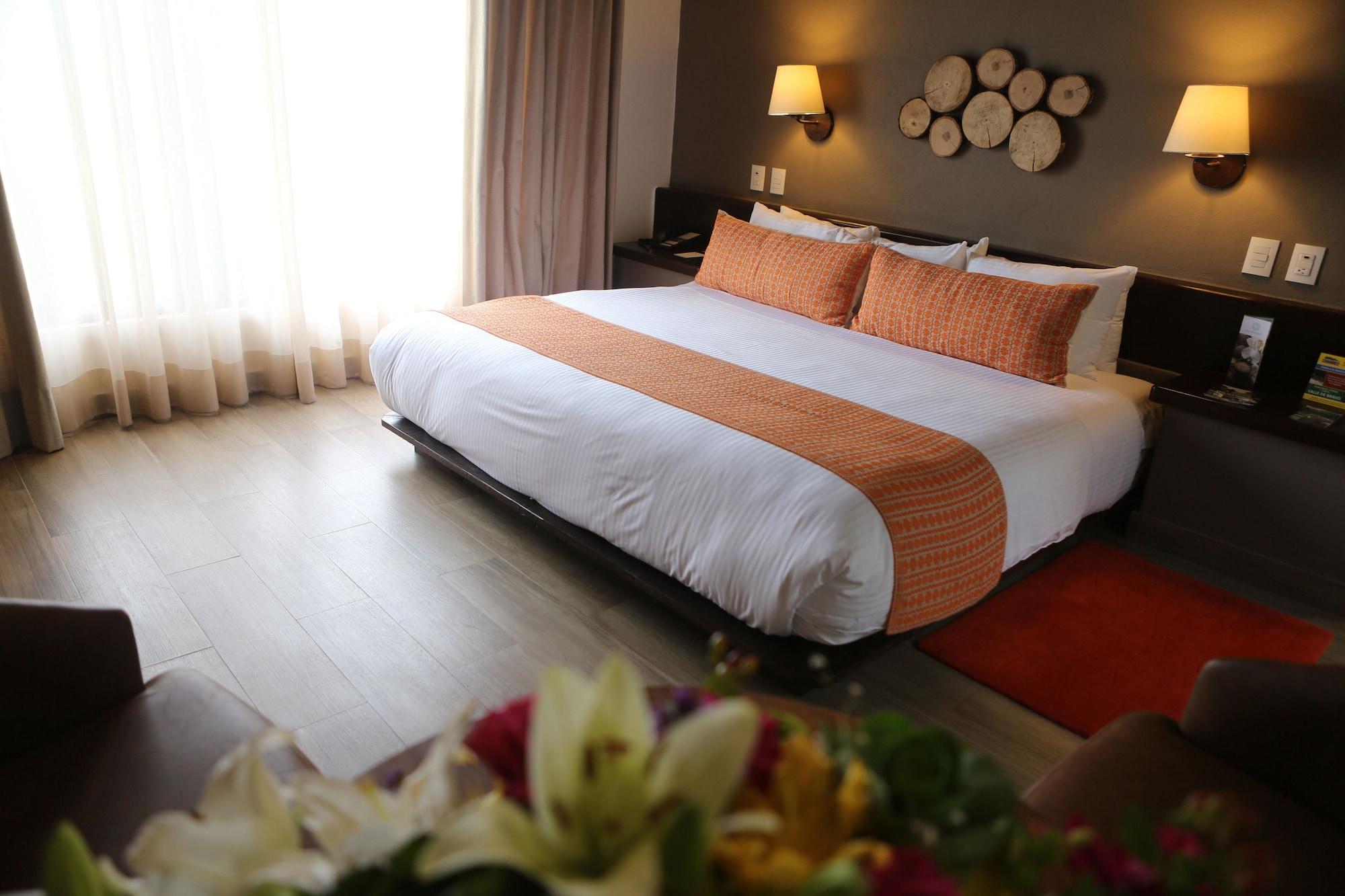 ואלה דה בראבו Hotel Avandaro Golf & Spa Resort מראה חיצוני תמונה